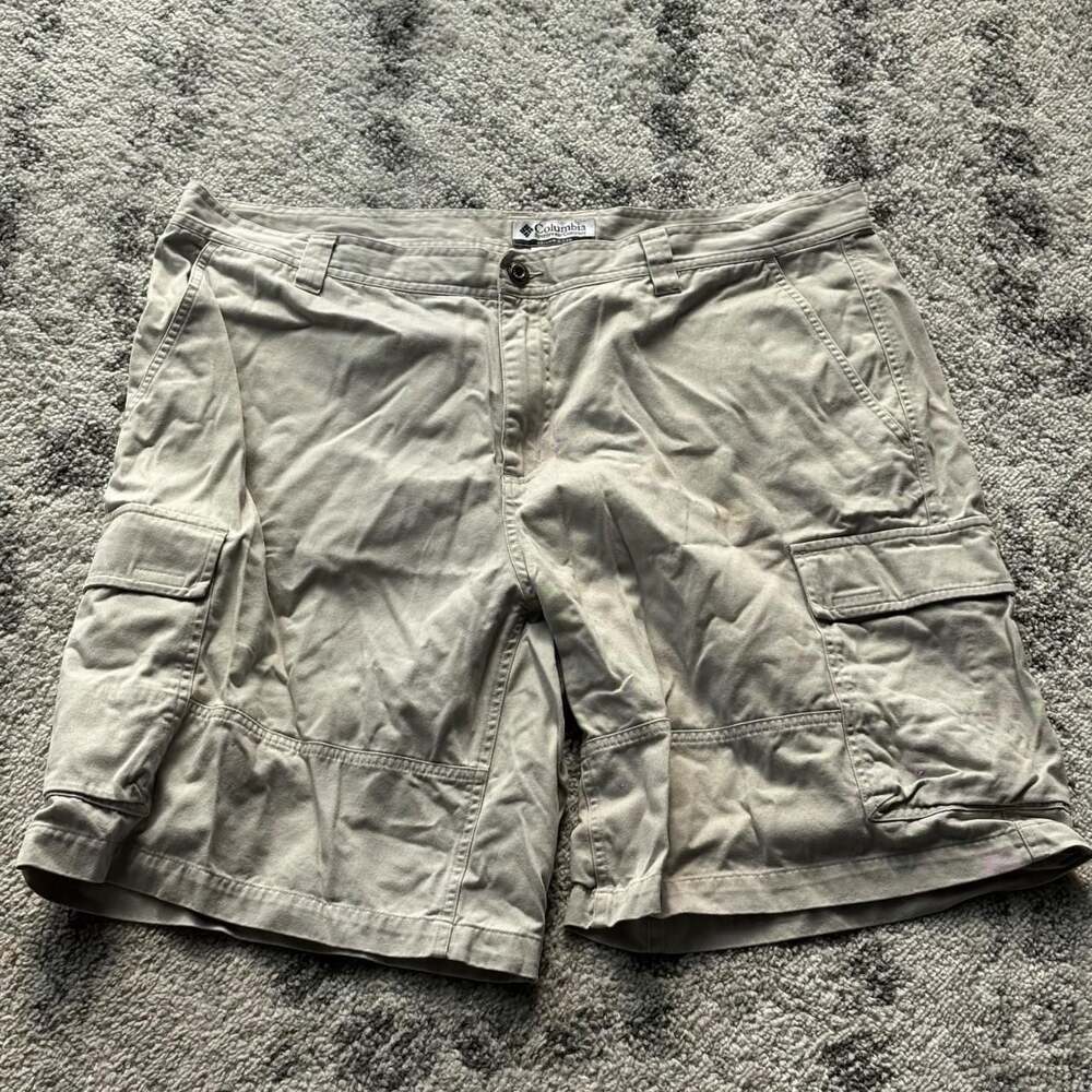 Columbia Sportswear Tan Cargo Shorts XL